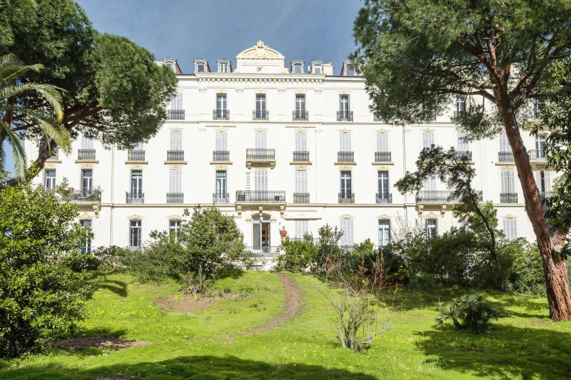 Sublime Fully Renovated One Bedroom With Sea View Appartement Cannes